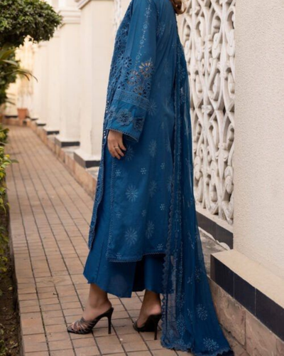 ZAINAB CHOTANI - 3PC CHIKENKARI LAWN EMBROIDERED SHIRT WITH MONARK PRINT DUPATTA & TROUSER | KF-4052